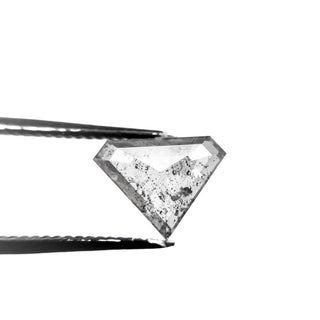 Salt and pepper diamond