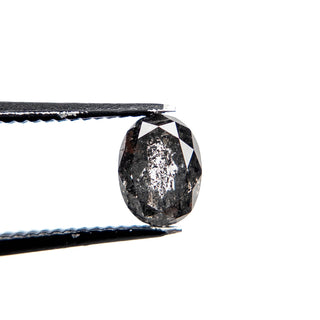 Salt and pepper diamond
