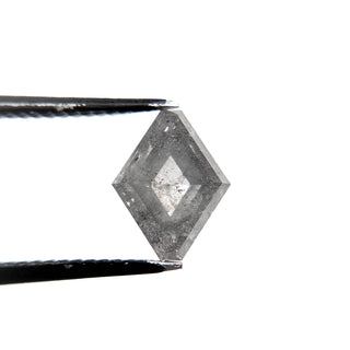 Salt and pepper diamond
