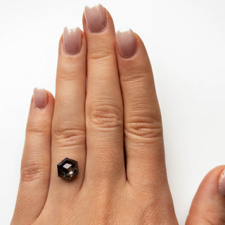 Salt and pepper hexagon diamond