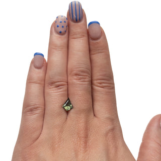Green sapphire