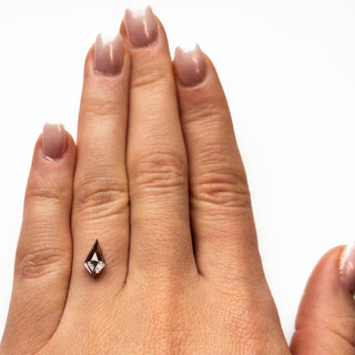 Salt and pepper kite diamond