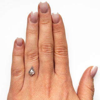 Salt and pepper kite diamond