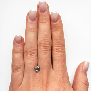 Salt and pepper hexagon diamond