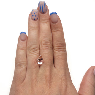 Translucent peach morganite