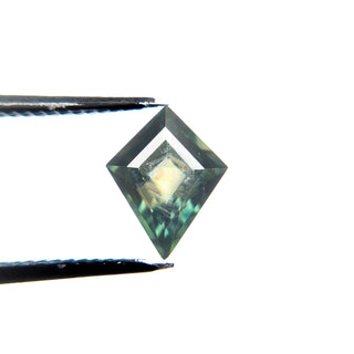 Teal green kite sapphire
