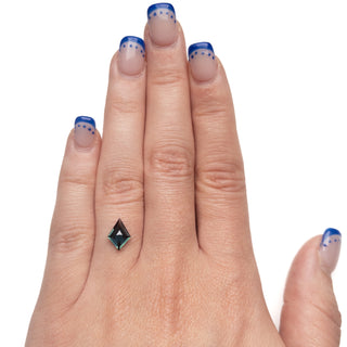 Kite shaped sapphire