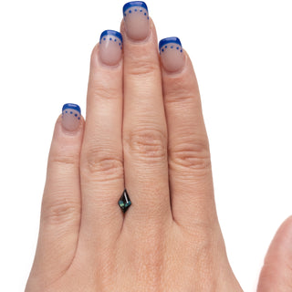 Kite shaped sapphire