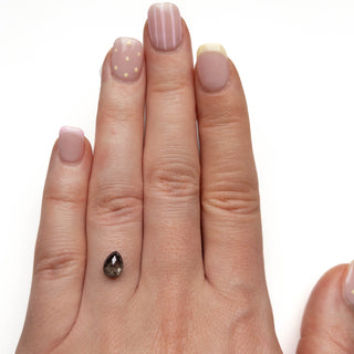 Salt and pepper pear diamond