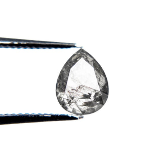 Salt and pepper diamond