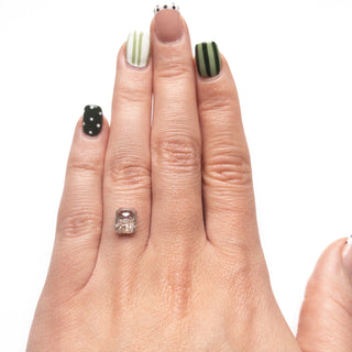 Natural salt and pepper diamond