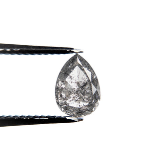 Salt and pepper diamond