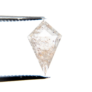 Salt and pepper diamond