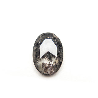Salt and pepper diamond