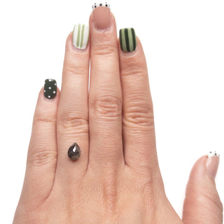 Salt and pepper diamond