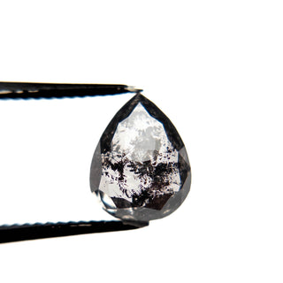 Salt and pepper diamond