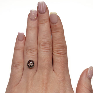 Oval diamond