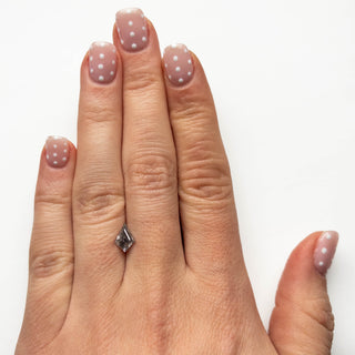 Salt and pepper kite diamond