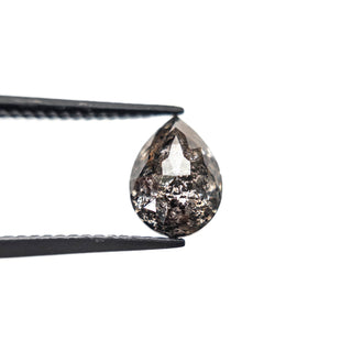 Salt and pepper diamond