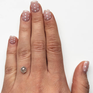 Salt and pepper hexagon diamond