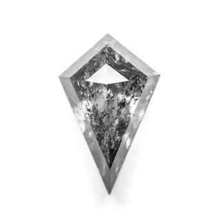 Salt and pepper diamond