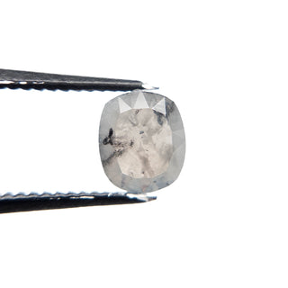 Salt and pepper diamond
