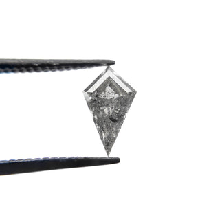 Salt and pepper diamond