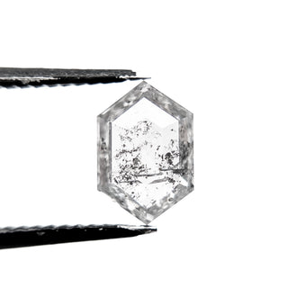 Salt and pepper diamond