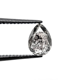 Salt and pepper diamond