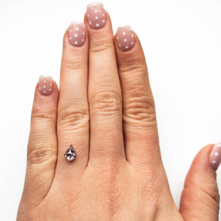 Salt and pepper kite diamond