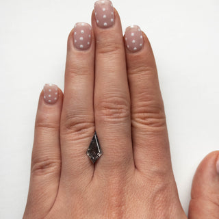 Salt and pepper kite diamond