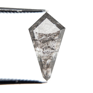 Salt and pepper kite diamond