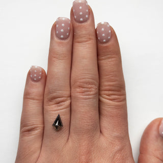 Salt and pepper kite diamond