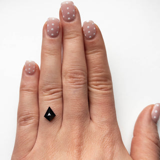 Black kite diamond