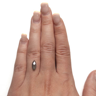 Salt and pepper diamond