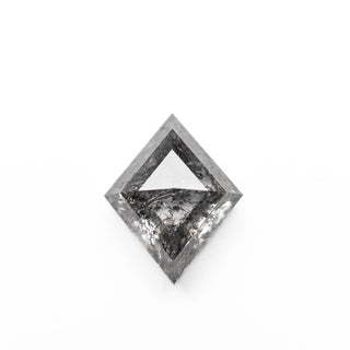 Salt and pepper lozenge diamond