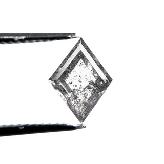 Salt and pepper lozenge diamond
