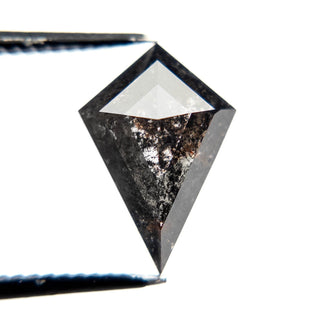 Black speckled kite diamond