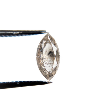 Salt and pepper diamond