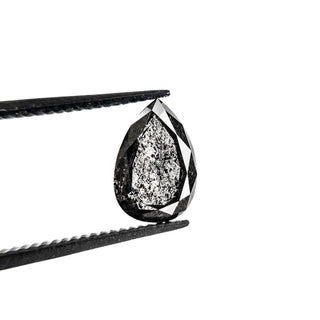 Salt and pepper diamond