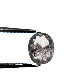 Salt and pepper round diamond
