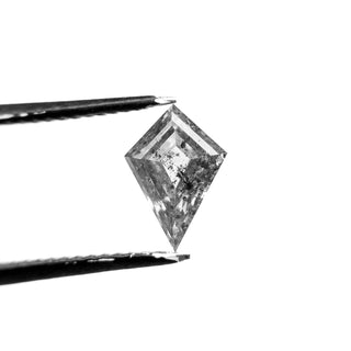 Salt and pepper diamond