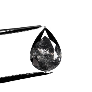 Salt and pepper pear diamond