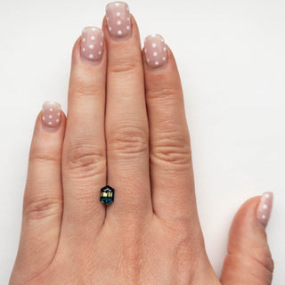Elongated hexagon sapphire