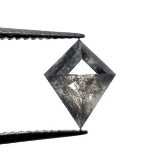 Salt and pepper kite diamond