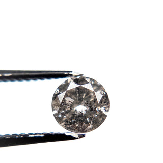 Salt and pepper diamond