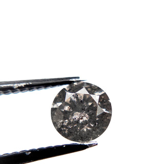 Natural salt and pepper diamond
