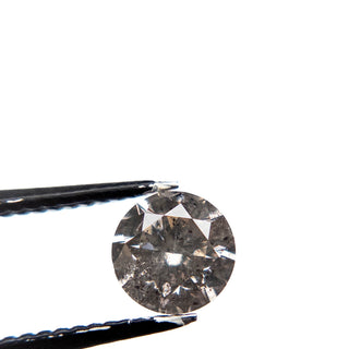 Round salt and pepper diamond