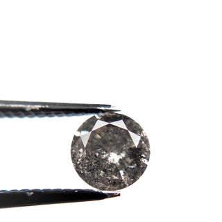 Salt and pepper diamond