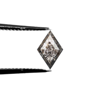Salt and pepper lozenge diamond